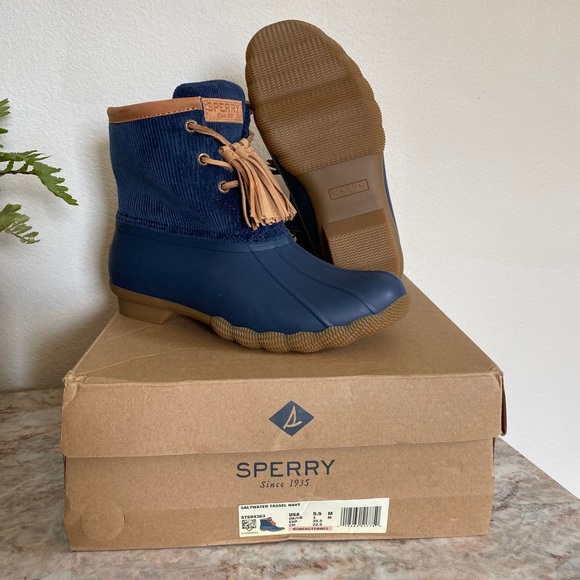 Sperry Women’s Saltwater Tassel Duck Boots - Picture 4 of 6